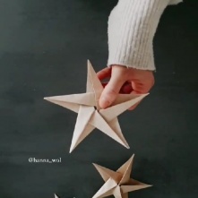 Vánoční workshop s Papyreou! Na výrobu vánočních origami hvězd z ručního papíru